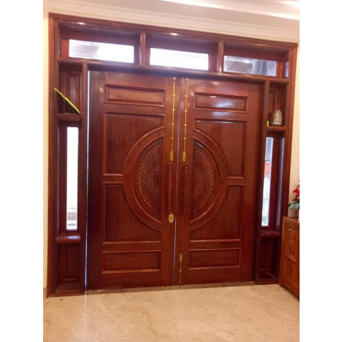 Mẫu cửa gỗ đẹp 4 cánh